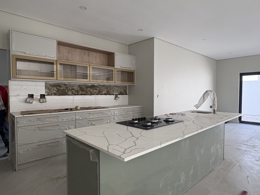 5 Bedroom Property for Sale in Sandown Western Cape